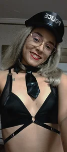 TaraaHot Sexy police in search of fun !! Immagine 