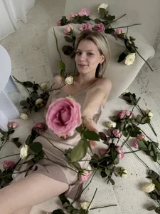 MaryHiggins Public Hình 3