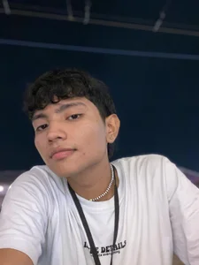 Kevin de _Ottis_  2 photos