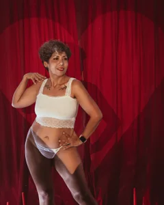 Julianewell San valentine Pic 8