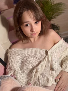 Mary_uw Cute sweater and tights hehe Pic