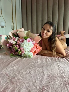 CelesteBailey Birthday girl 🎂🎉🎉 Pic 6