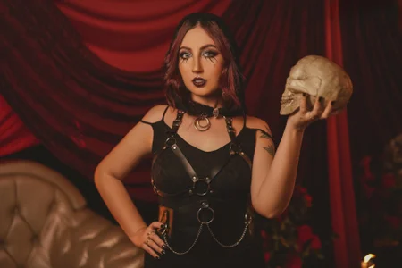 Emilywatsonn Happy Halloween WITCH صورة واحدة|Emilywatsonn Happy Halloween WITCH صورتان|Emilywatsonn Happy Halloween WITCH  8 صور|Emilywatsonn Happy Halloween WITCH  8 صورة