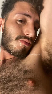 axel_giracrのChest 🦊の 3枚の写真