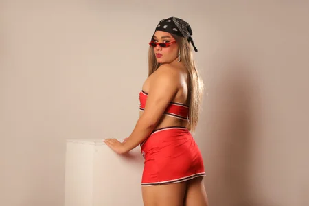 Pamela_di_angelo Naughty in Red Poză 3