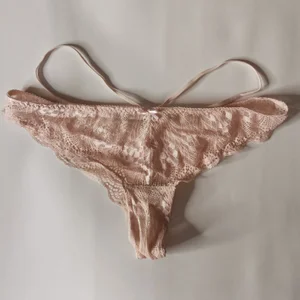 kissyoukiss my panties 2000 tks! When you tip for panties-write your email Foto 3