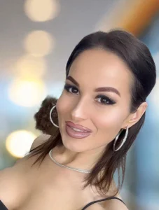 MiraPleasure_ ✨ "Chic and classy, with a touch of bold attitude. Do you dare to look deeper?" Pic 9