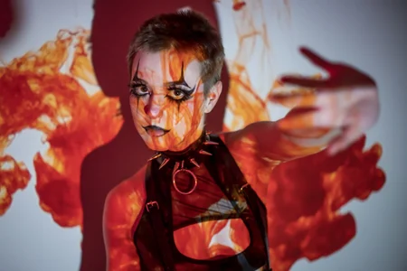 GhostieGhoo Red in the Water টি ছবি