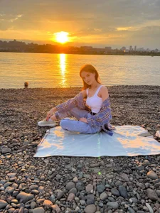 KarinBates Public Pic 9