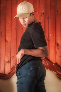Aron_Beltran6 Public Pic 3