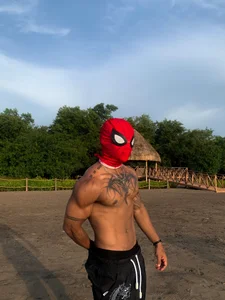 Young_laroi Beach 🌊❤️ รูป 