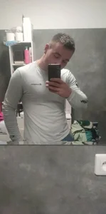 Public de AwaitingCave  2 Imagens