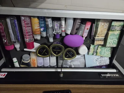 frenchy_stud Toy Pic