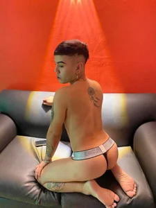 Brucee_Venture bruce صورة واحدة|Brucee_Venture bruce صورتان|Brucee_Venture bruce  5 صور|Brucee_Venture bruce  5 صورة