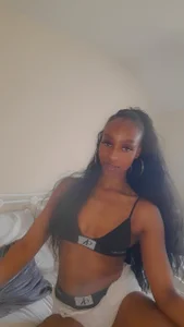 Hazel_Dollxx Public รูป  4