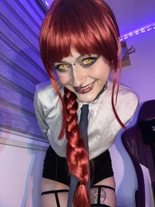 MAKIMA COSPLAY de mistress__lilith  4 Imagens