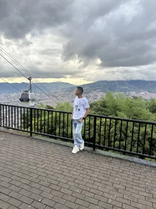 dilan_alfonzo An afternoon at the Medellín viewpoint ✨ Hình 3