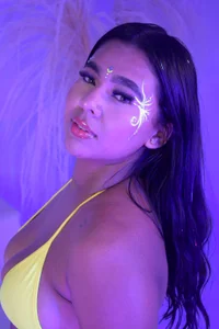 Meloddy_Parkerr_ neon party 😈 Immagine  2