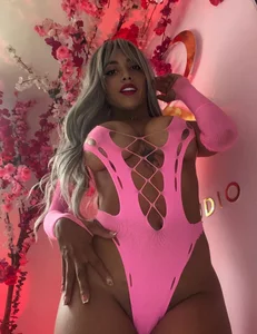 Tammysanz hot and sensual Foto 5