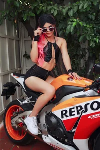 ShainaMonroe Sexi💜 Foto 6