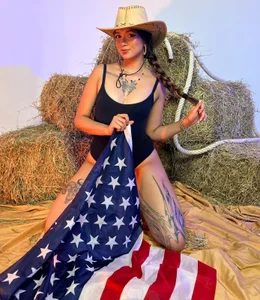 CassieMills HAPPY 4TH OF JULY!! 🎇 Pic