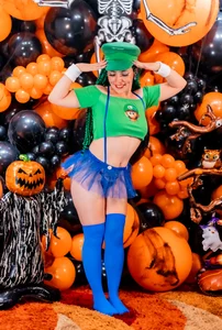 CaroFisher a nice halloween 🥵 Foto 4