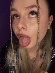 Zdjęcia AngelicaHollywood You haven't seen me in this yet 🐈‍⬛: 