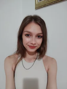 Michelle_Melnss Random photo  3টি ছবি