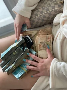 Quer aprender a ganhar dinheiro ? Me chama que a Sala Coatch ta aberta ! 💵 od obcecada  snímek
