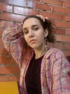 PetraHambelton Brick & blush 🧱 Pic 3