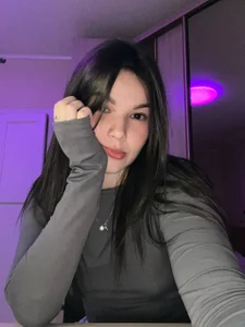 Veronika5404 Public Gambar