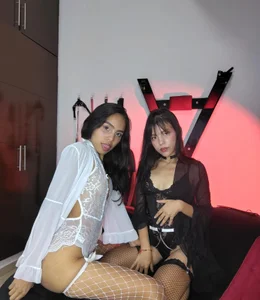 Julieta_and_Lola Public صورة واحدة|Julieta_and_Lola Public صورتان|Julieta_and_Lola Public  4 صور|Julieta_and_Lola Public  4 صورة