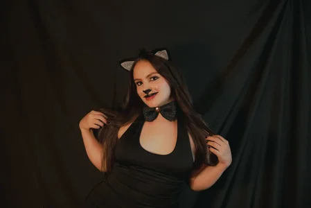 Tayler_Kim Halloween  🎃 Hình