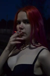 lia_lovelly i smoke Foto 6