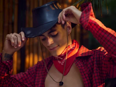 Dani_mc1 naughty cowboy Pic 4