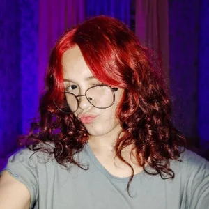 lovely_redhead I look like autumn Pic 3
