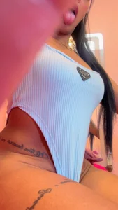 EmmaEbony_ Shall we play for a little while… or are you going to resist?💗💙 Kuva 2