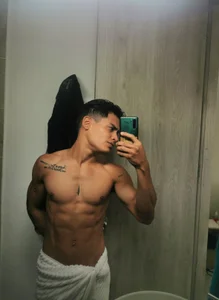 blorelopez Shower รูป  4