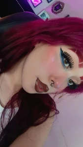 Leah_cherry Public Pic