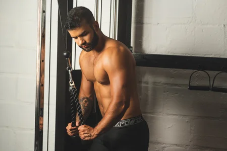 MarkHazzeのAt Gymの 8枚の写真