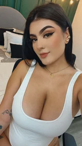 IrisBakerPublic图片 3