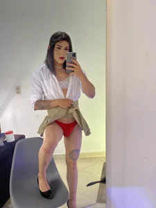 Soy_mar1 A cute secretary Foto 4