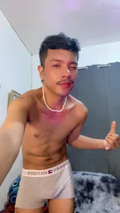 asian_darlingcummersxXx This is me 😘 Foto 5