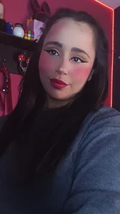 shannon_queen- a mix between tenderness and mischief of which my eyes will witness your domination slika 3