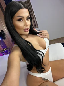 Never enough de KylieKroftt  5 photos