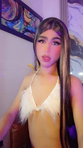 Honey_Balenciaga Public slika 4