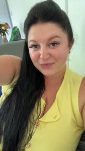Curvybrunette1998 Public Pic 3