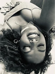 hey od conielaurenth  4 snímek