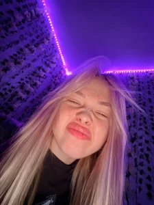 Lina_Banks Purple pretty 圖片