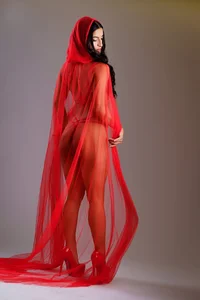 AlishaSuarez Red Hood, No Innocence Billede 2